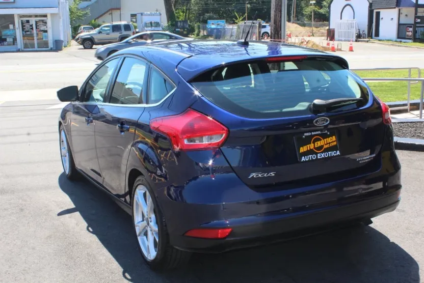 2016 Ford Focus Titanium photo 1