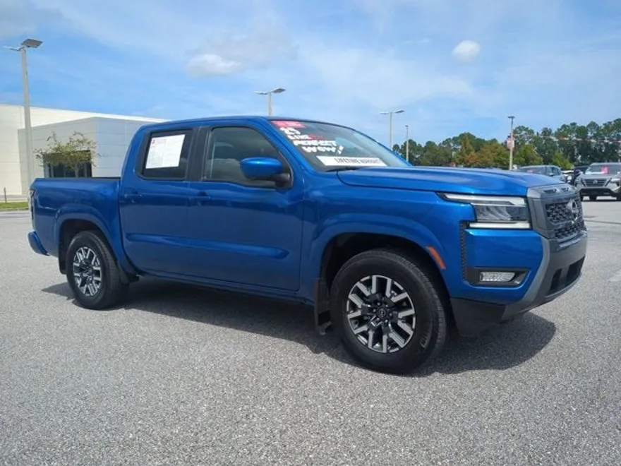 2025 Nissan Frontier SL photo 1
