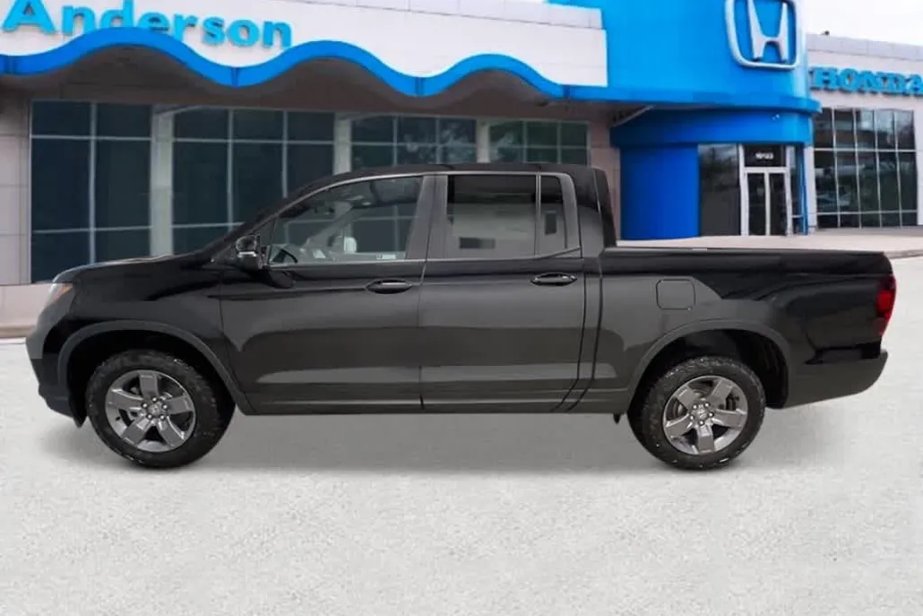 2025 Honda Ridgeline TrailSport photo 1