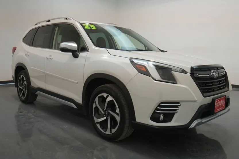 2023 Subaru Forester Touring photo 1