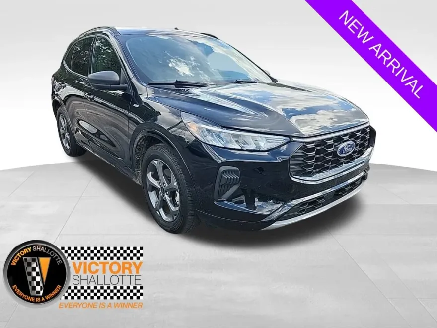 2023 Ford Escape ST-Line photo 1