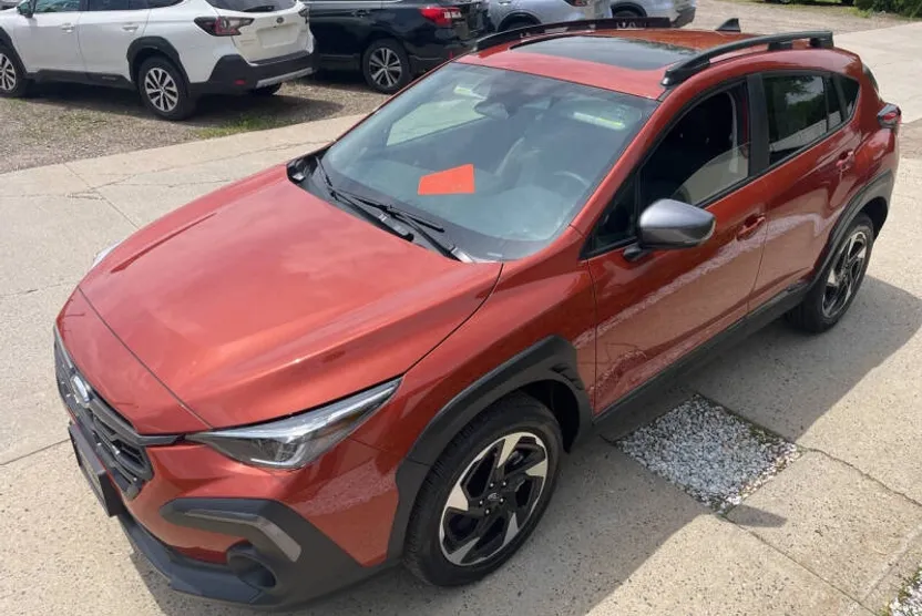 2024 Subaru Crosstrek Limited photo 1