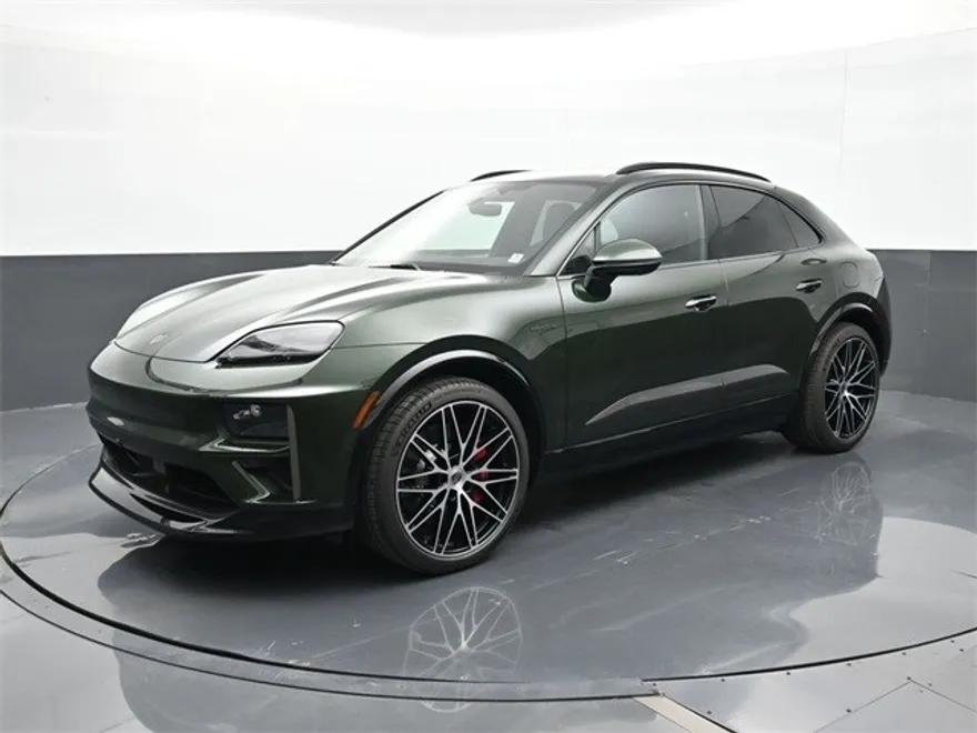 2025 Porsche Macan Electric Turbo photo 1