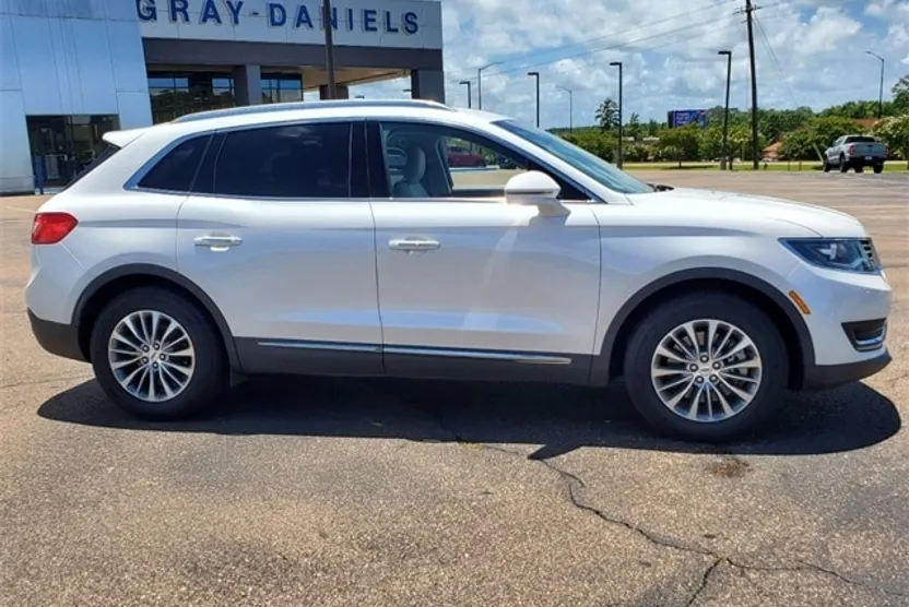 2017 Lincoln MKX Select photo 1