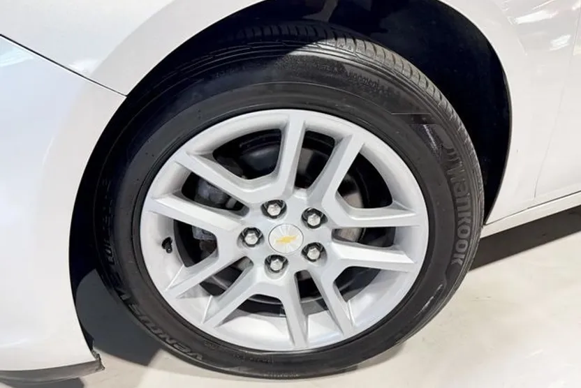 2013 Chevrolet Malibu 1LT Eco photo 1