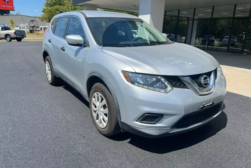 2016 Nissan Rogue S photo 1
