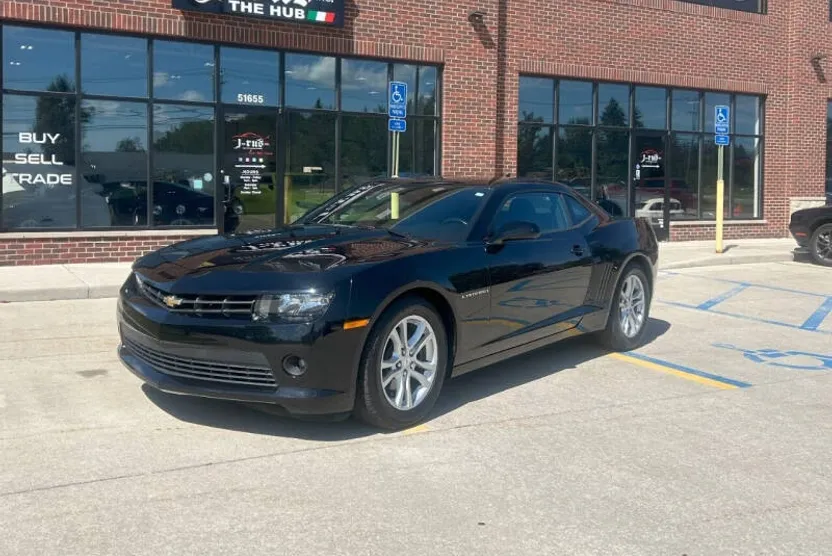 2015 Chevrolet Camaro Coupe 1LT photo 1