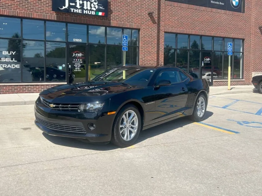 2015 Chevrolet Camaro Coupe 1LT photo 1