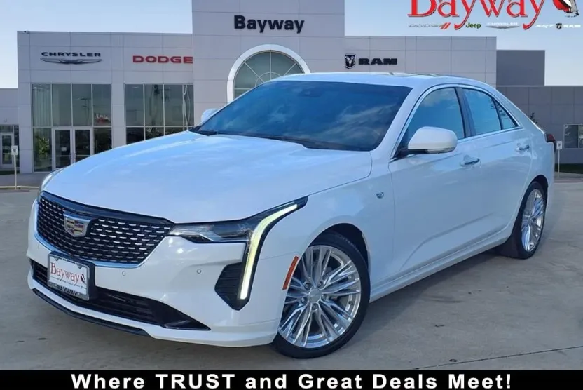 2023 Cadillac CT4 Premium Luxury photo 1