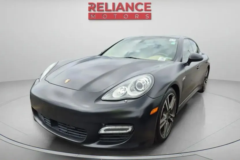 2011 Porsche Panamera Turbo photo 1