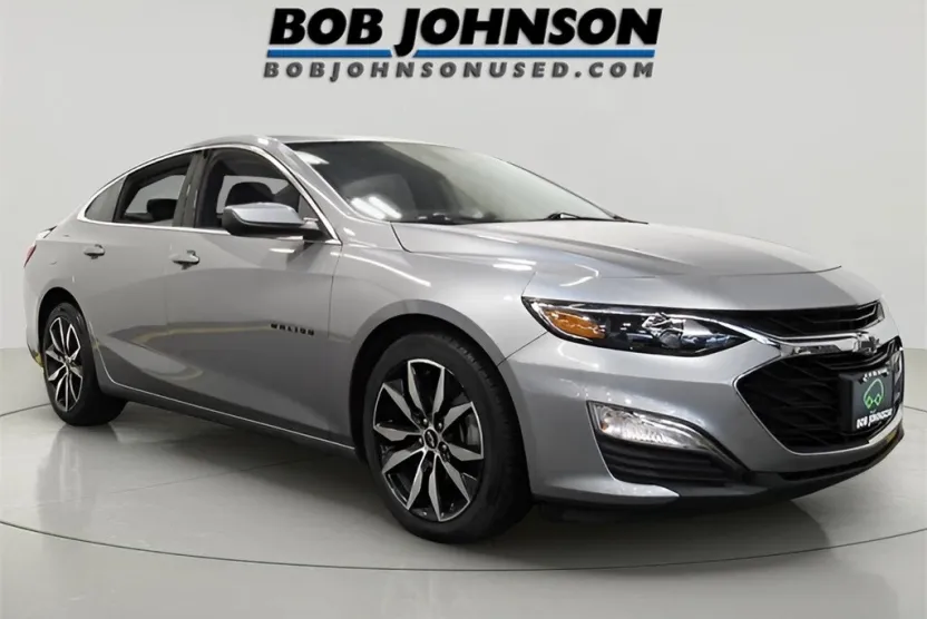 2023 Chevrolet Malibu RS photo 1