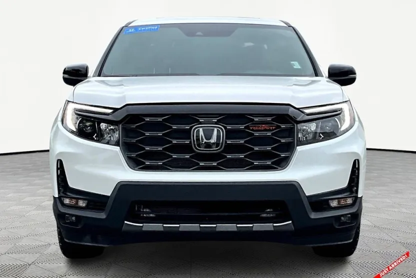 2025 Honda Ridgeline TrailSport photo 1