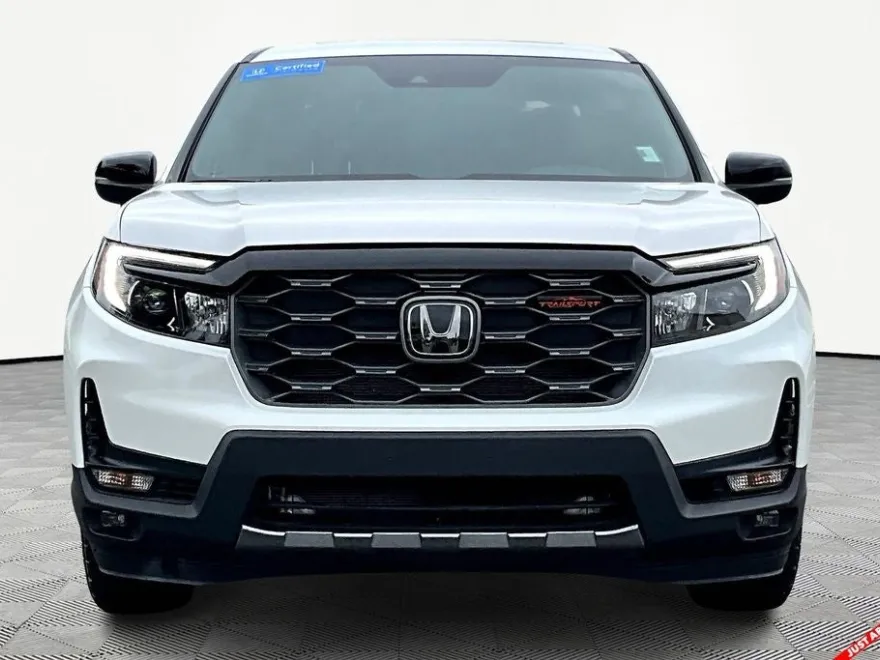 2025 Honda Ridgeline TrailSport photo 1