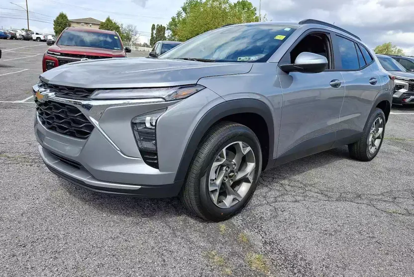 2026 Chevrolet Trax LT photo 1