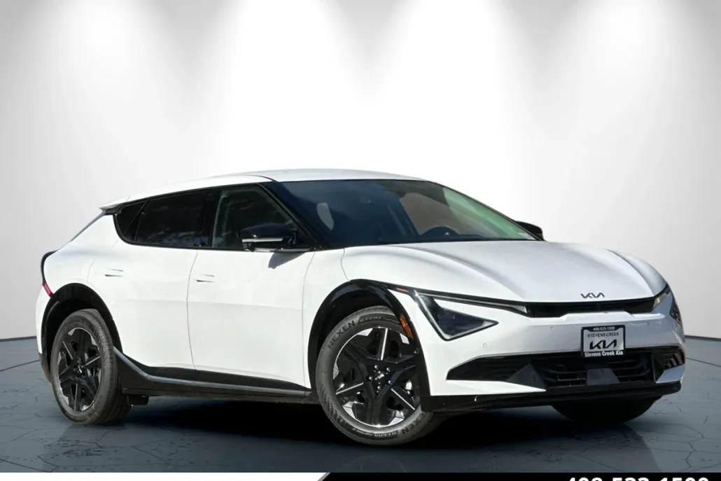 2025 Kia EV6 Wind photo 1