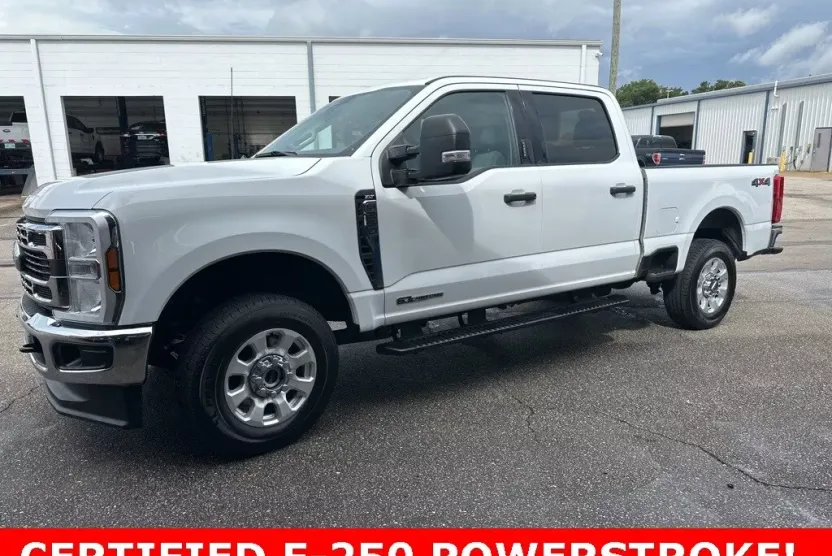 2024 Ford F-250 XLT photo 1