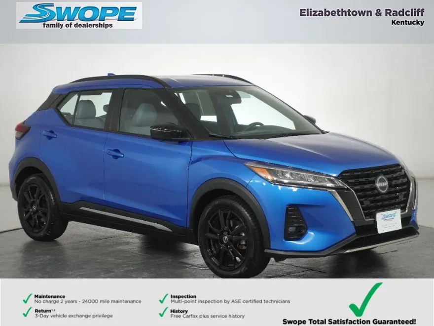 2023 Nissan Kicks SR photo 1