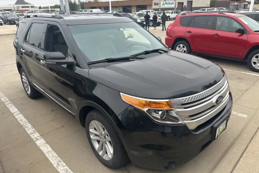 2013 Ford Explorer XLT photo 1