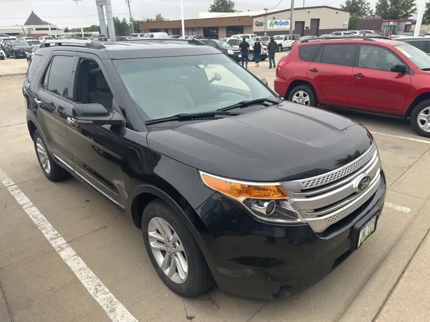 2013 Ford Explorer XLT photo 1