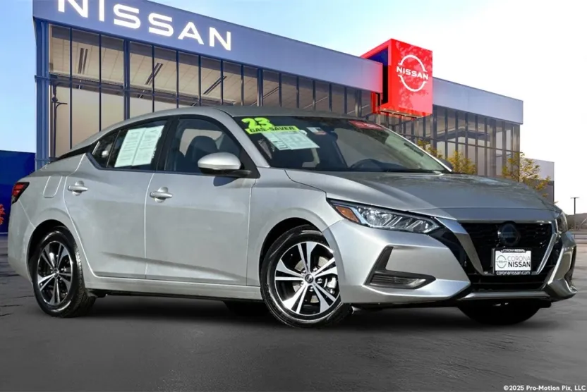2023 Nissan Sentra SV photo 1