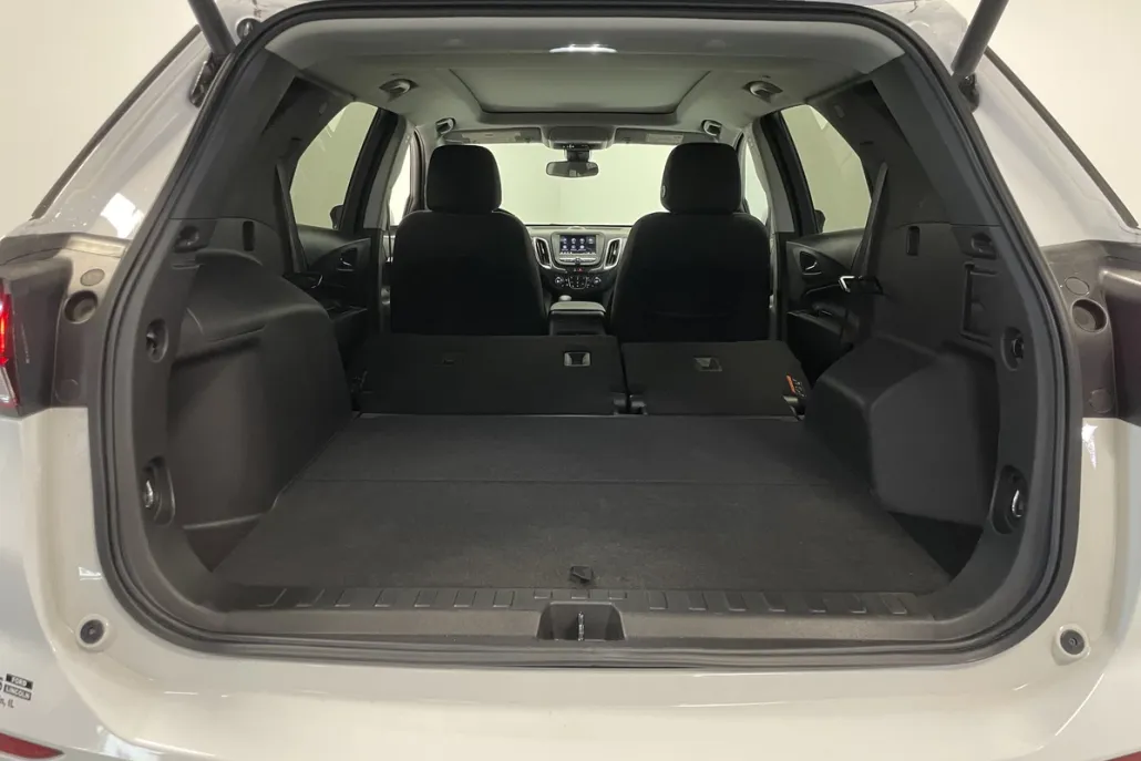 2022 Chevrolet Equinox LT photo 1