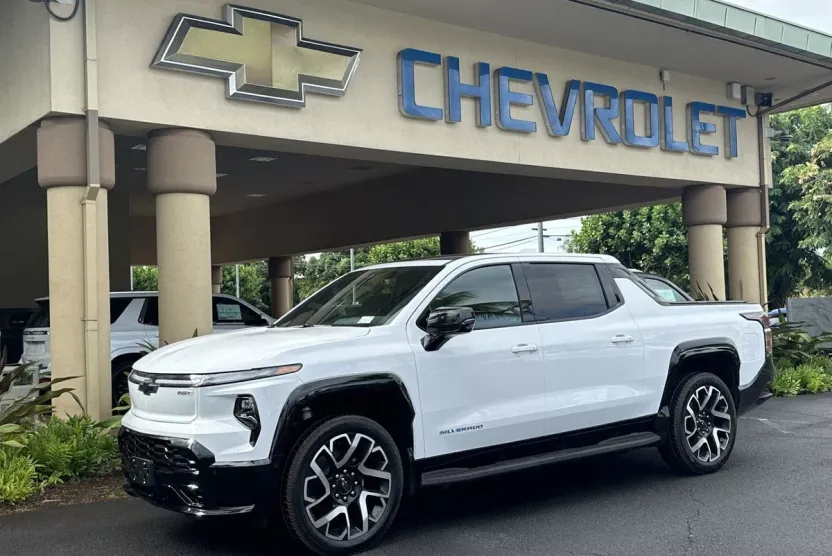 2024 Chevrolet Silverado EV RST photo 1