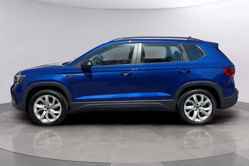 2023 Volkswagen Taos S photo 1