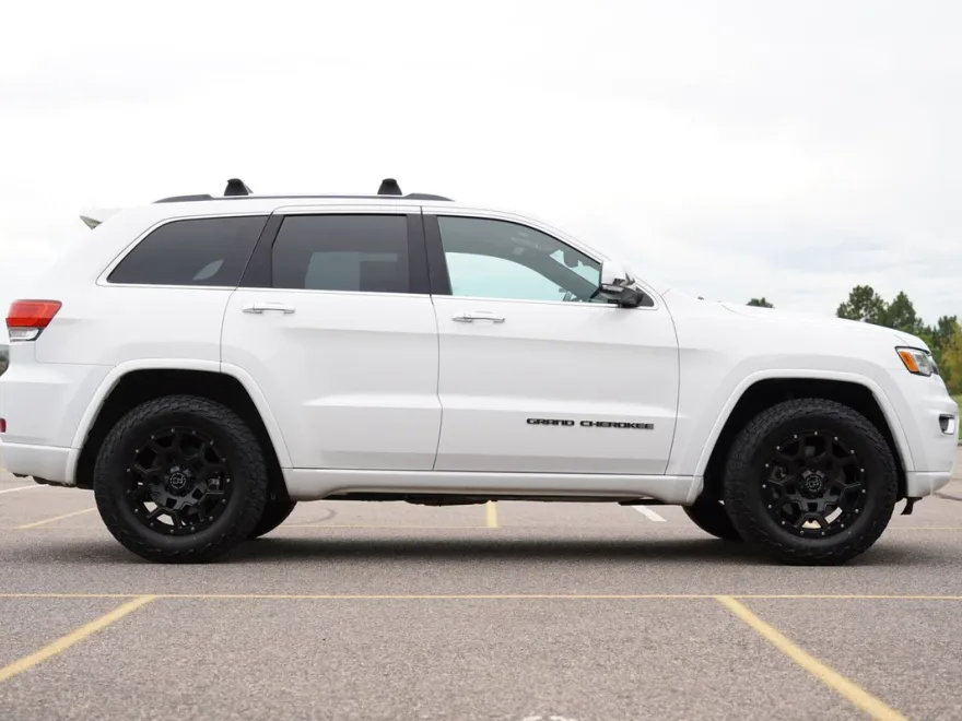 2018 Jeep Grand Cherokee Overland photo 1