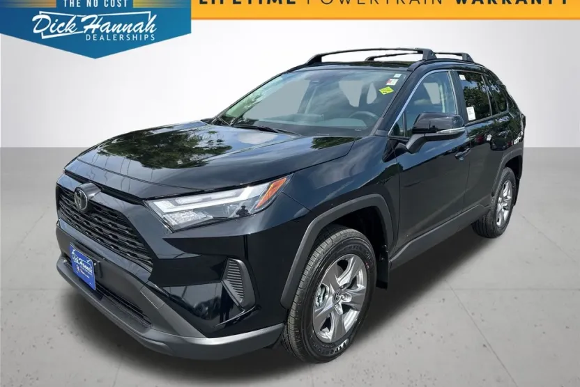 2025 Toyota RAV4 XLE photo 1