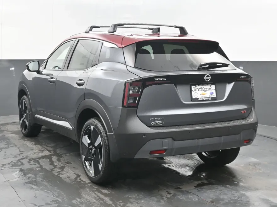 2026 Nissan Kicks SR photo 1