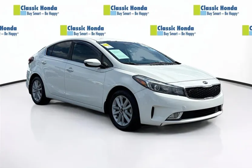 2017 Kia Forte S photo 1