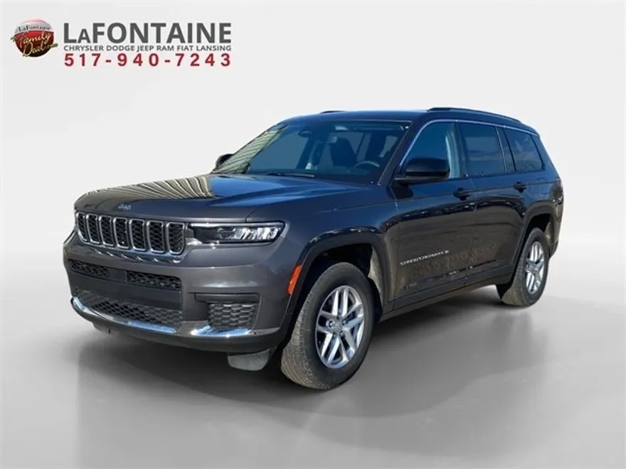 2023 Jeep Grand Cherokee Laredo photo 1