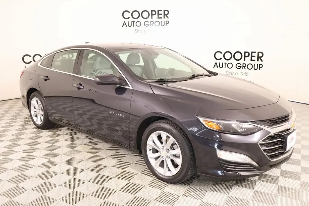 2022 Chevrolet Malibu 1LT photo 1