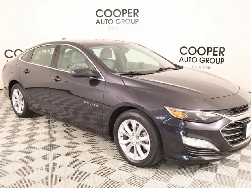 2022 Chevrolet Malibu 1LT photo 1