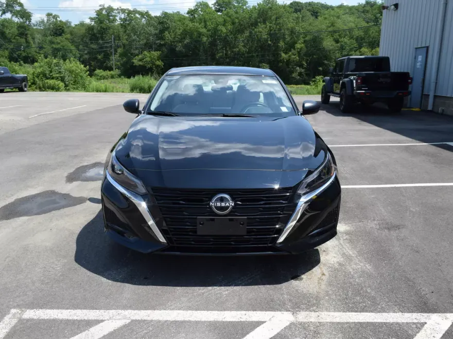 2025 Nissan Altima 2.5 SV photo 1