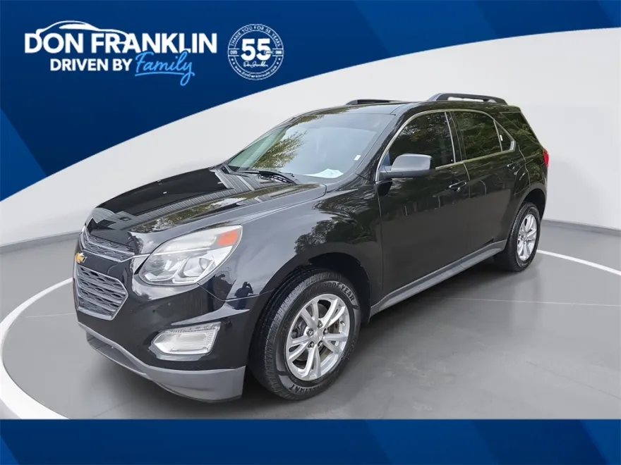 2017 Chevrolet Equinox LT photo 1