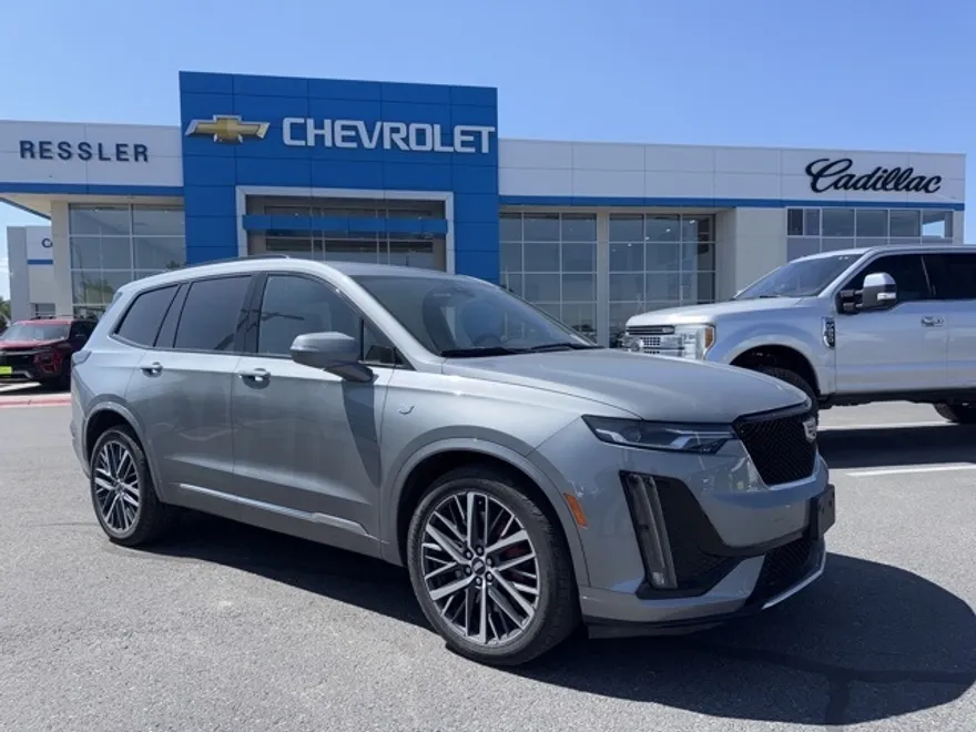 2023 Cadillac XT6 Sport photo 1