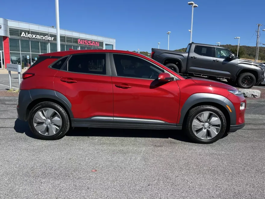 2021 Hyundai Kona Electric Limited photo 1