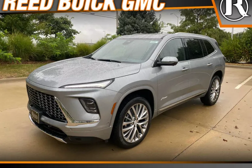 2026 Buick Enclave Avenir photo 1