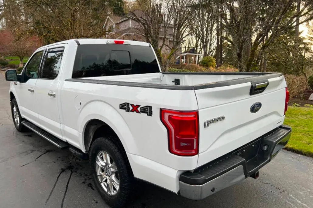 2015 Ford F-150 XLT photo 1