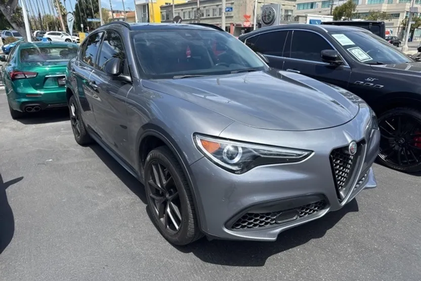 2021 Alfa Romeo Stelvio Sport Base photo 1