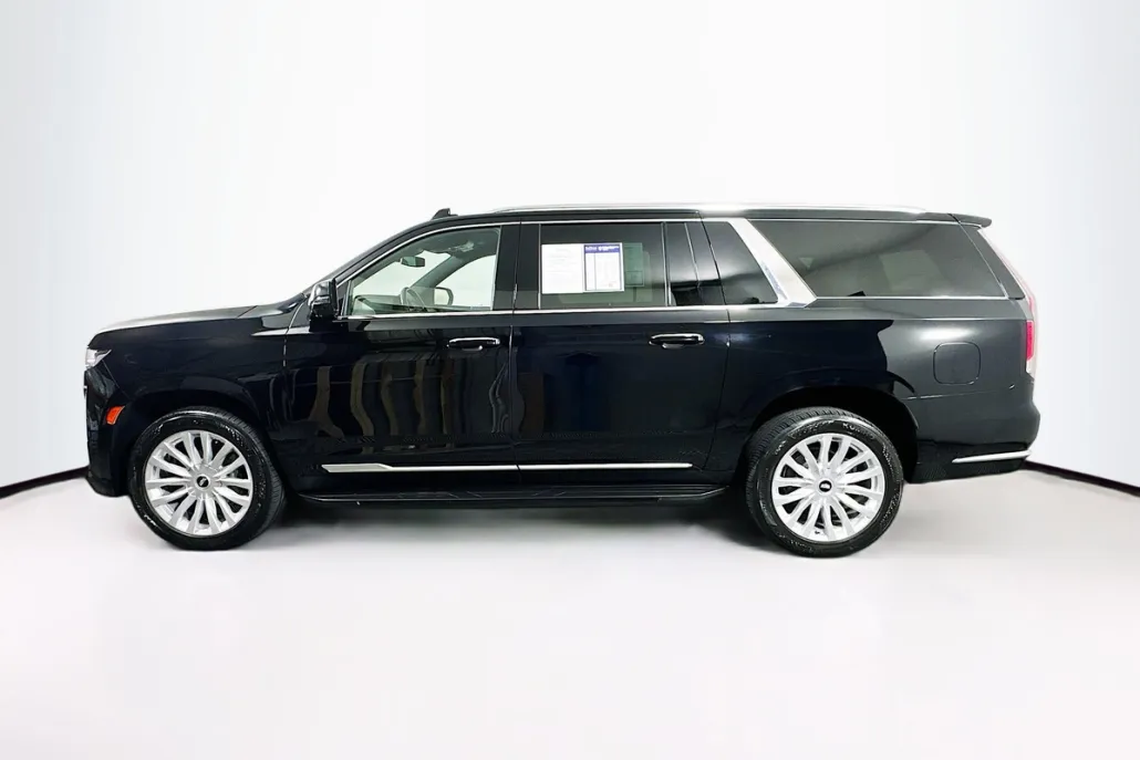 2024 Cadillac Escalade ESV Luxury photo 1