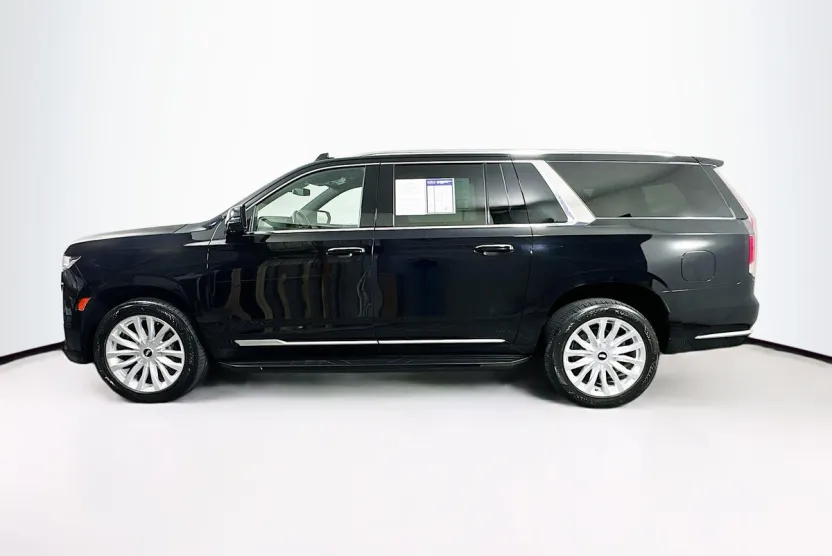 2024 Cadillac Escalade ESV Luxury photo 1
