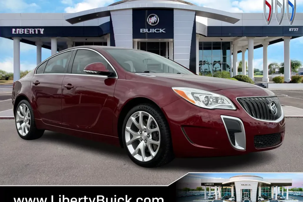 2017 Buick Regal GS photo 1