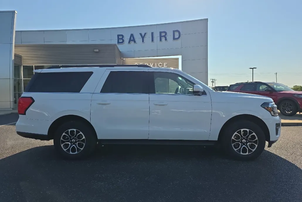 2024 Ford Expedition MAX XLT photo 1
