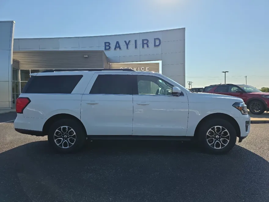 2024 Ford Expedition MAX XLT photo 1