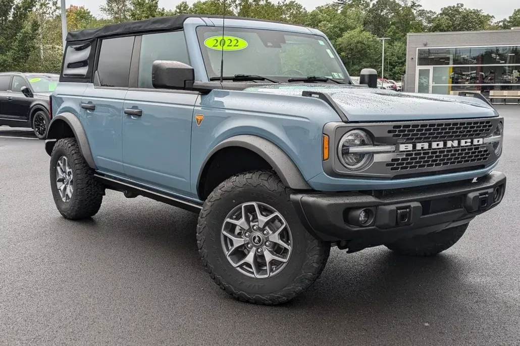 2022 Ford Bronco Badlands photo 1