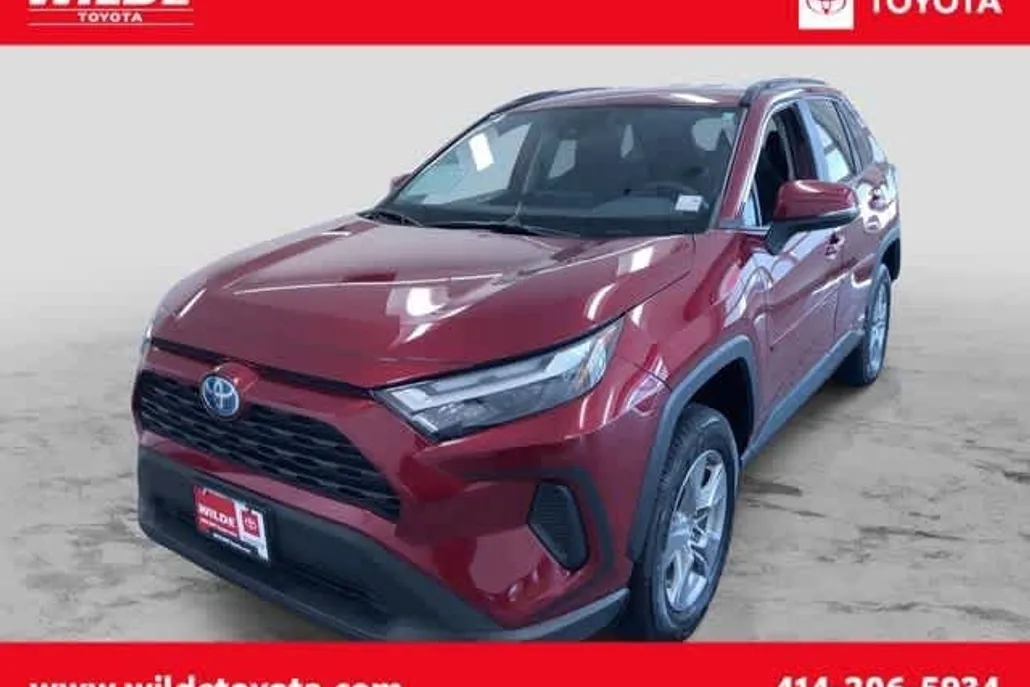 2024 Toyota RAV4 Hybrid LE photo 1