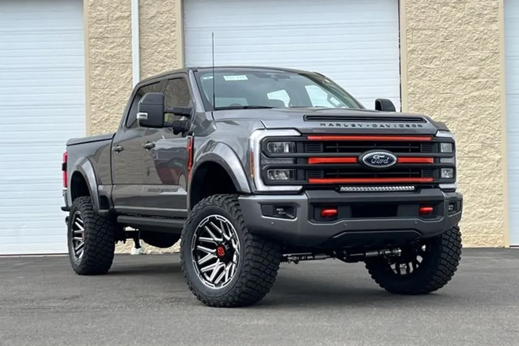 2024 Ford F-250 Lariat photo 1