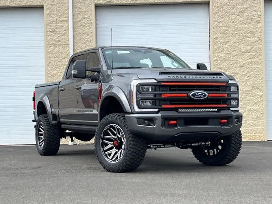 2024 Ford F-250 Lariat photo 1